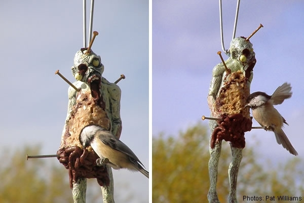 Zombie-Bird-Feeder_32654-l[1]